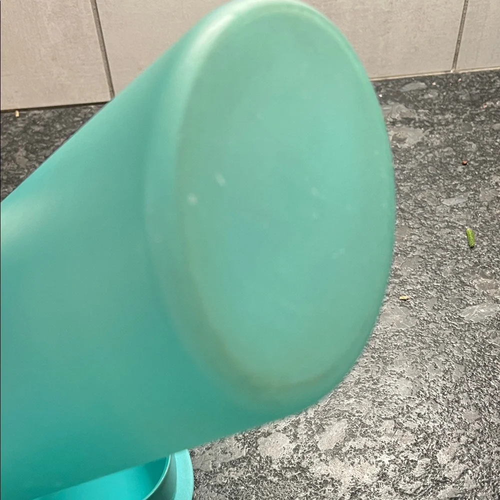 Slimline Aqua Pitcher with Lid by Tupperware.